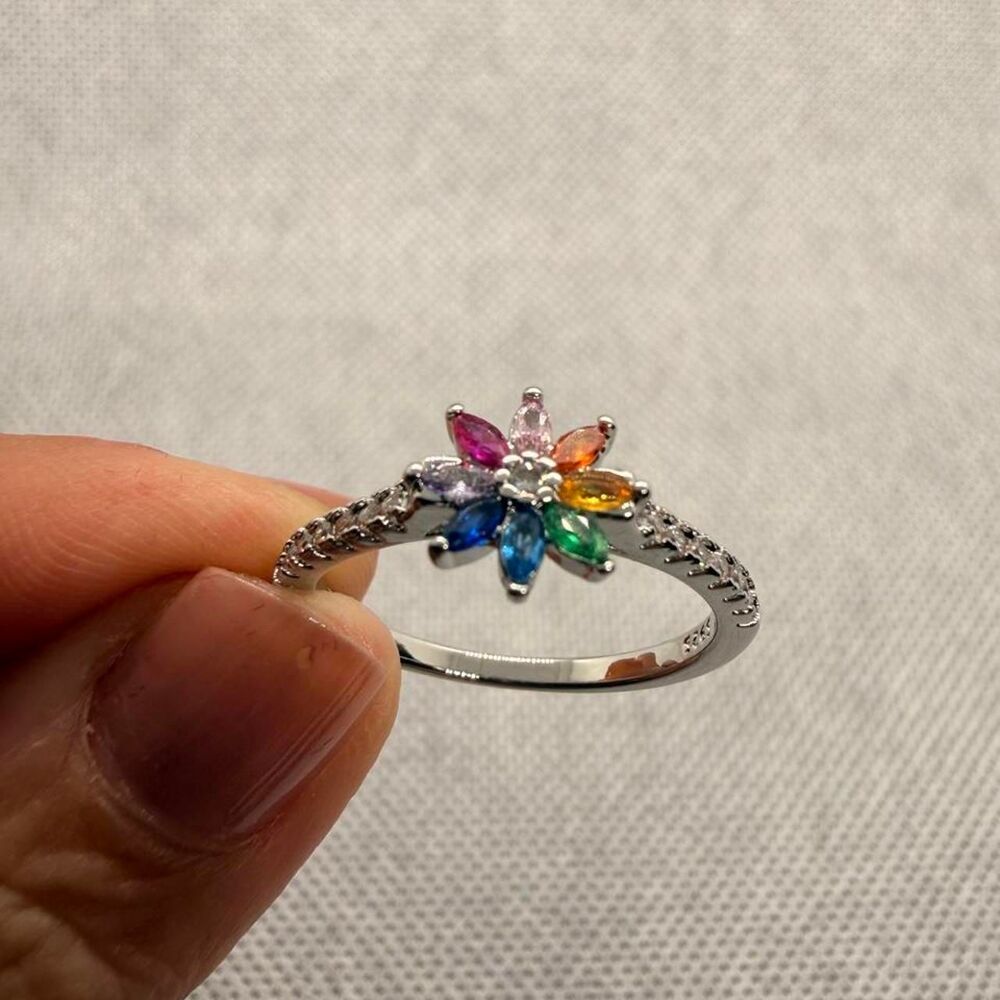 925 Sterling Silver ring with multicolored gemstones